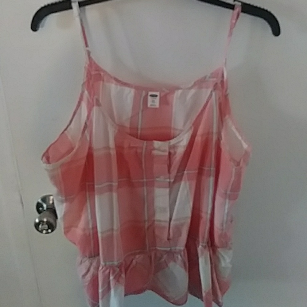 3 for $15🎉 Old Navy Plaid Cami - Picture 2 of 4